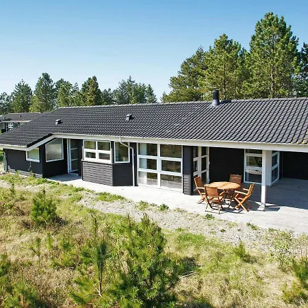 Vakantiehuis Three-bedroom Holiday In 26 Ålbæk
