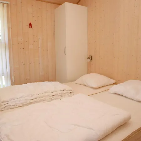 Vakantiehuis Three-bedroom Holiday In 26 Ålbæk
